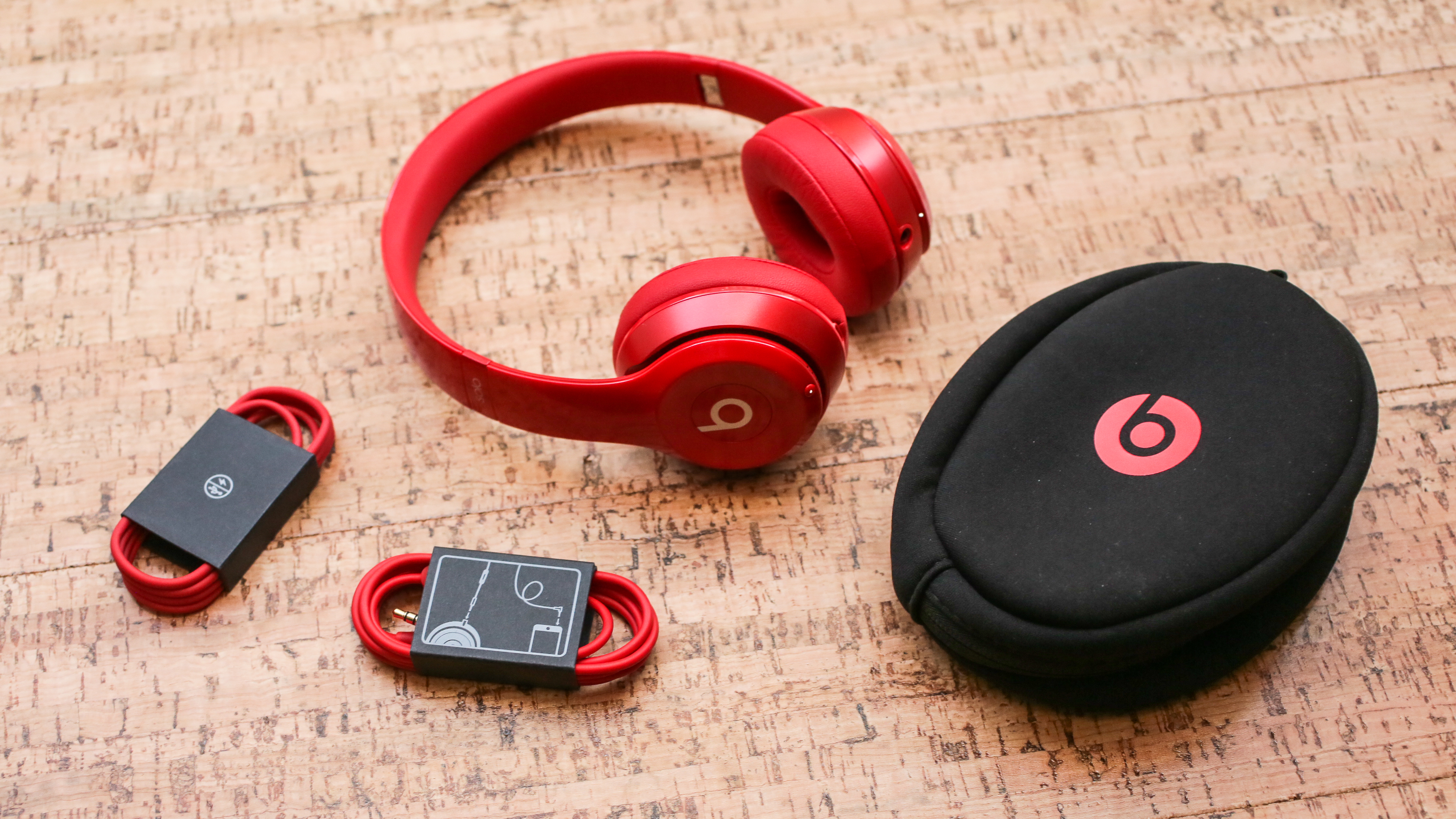 beats solo 2 product red